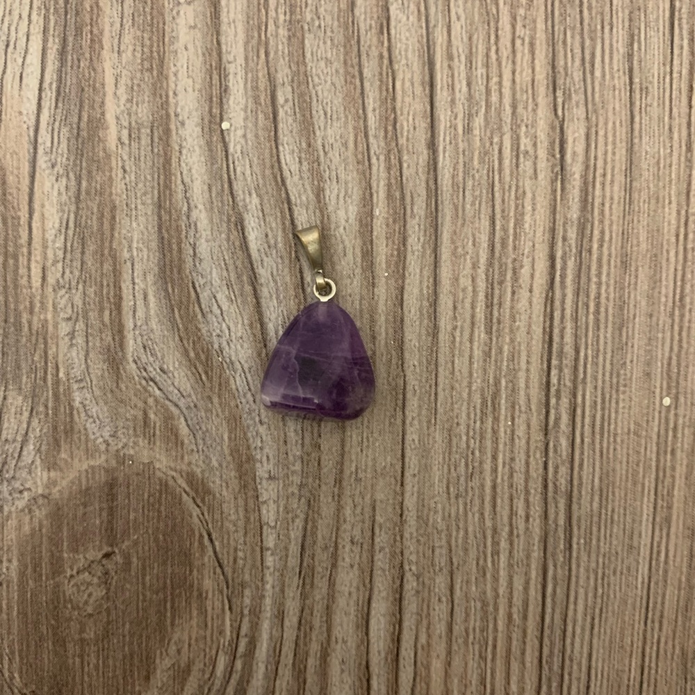 Polished amethyst pendant